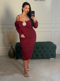 Rochie Adria midi cu umeri tip barcuta si maneci lungi