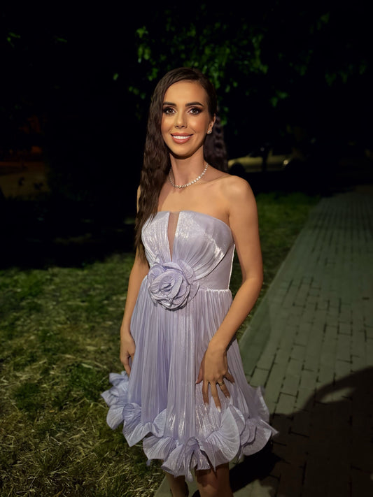 Rochie Ella scurtă plisată tip corset floare în talie și volanase