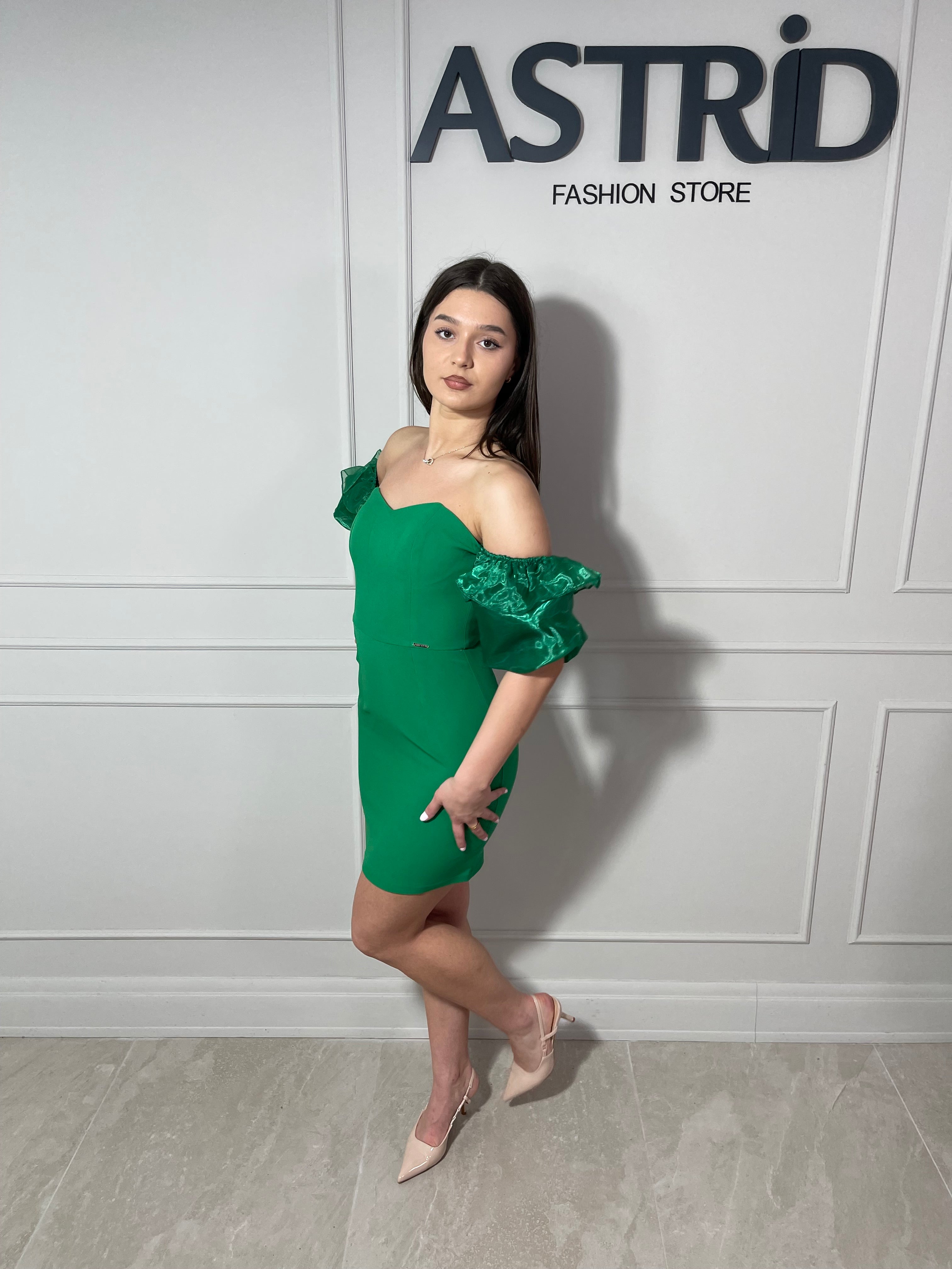 Rochie Wendy scurtă cu mânecă bufantă