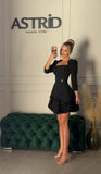 Rochie Althea scurta in clos cu aplicatii flori 3D