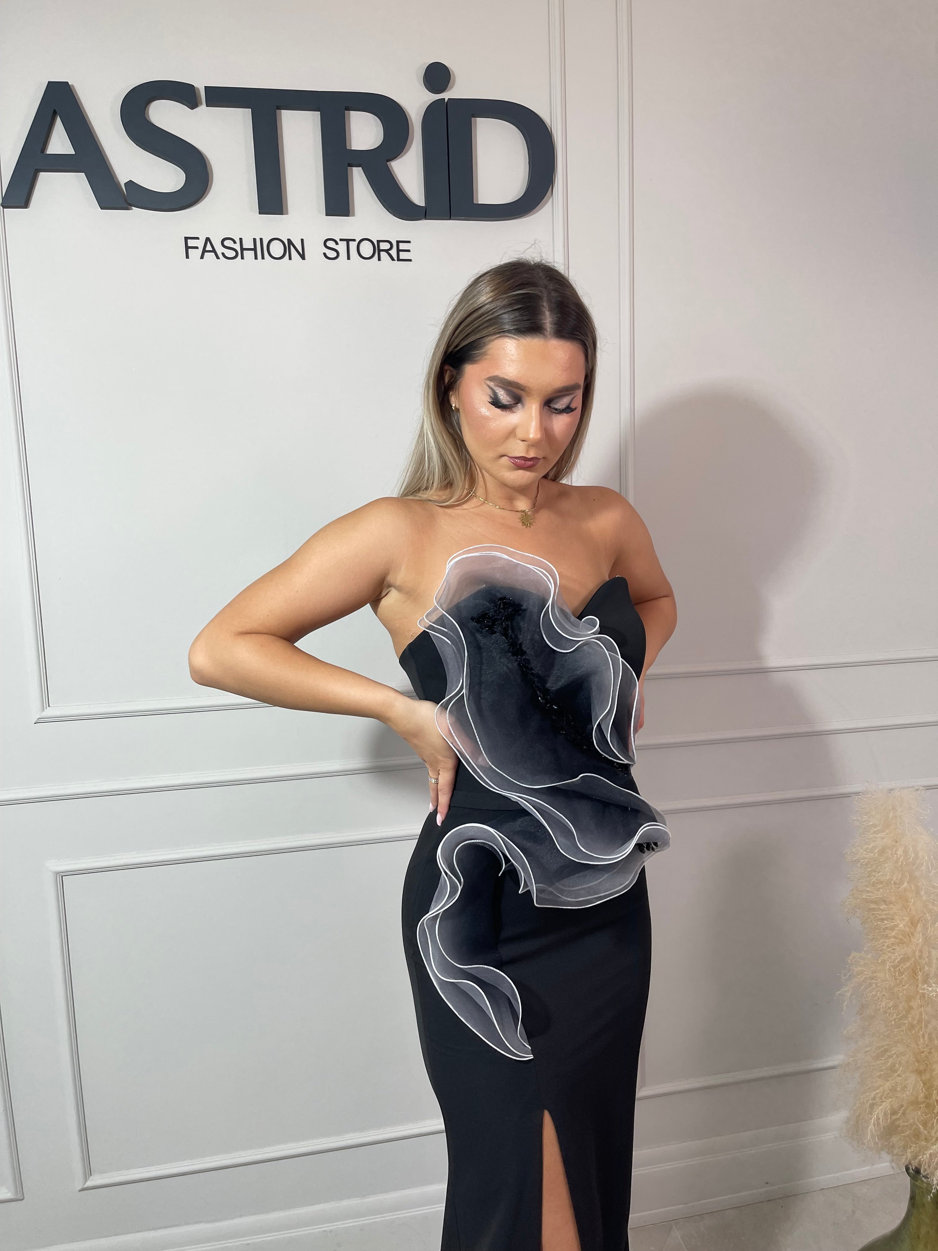 Rochie Raisa lungă aplicații volane în degrade și crăpătură pe picior