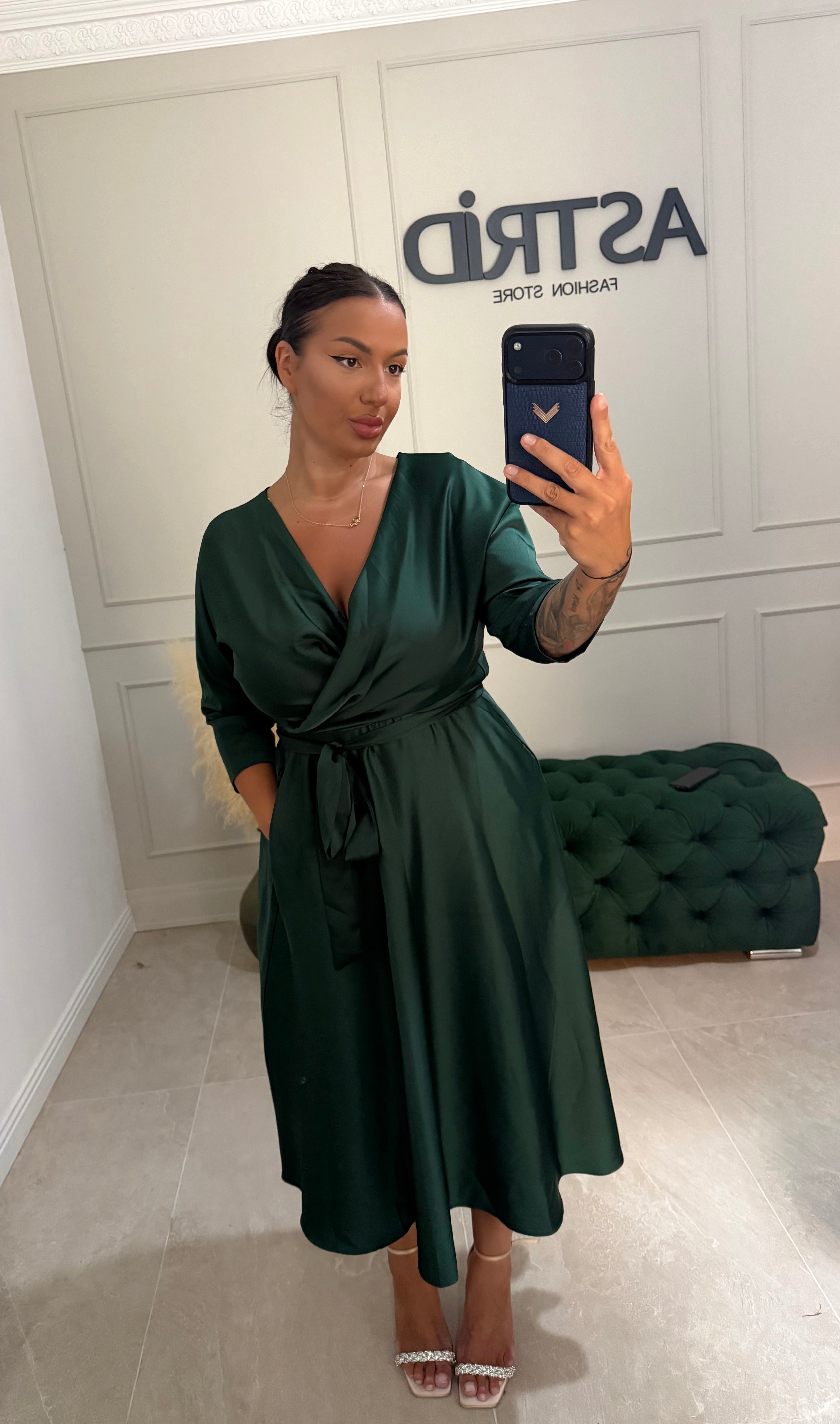 Rochie Pompea midi din satin cu cordon in talie