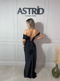 Rochie Afrodita lungă din satin umeri căzuți și falduri în talie