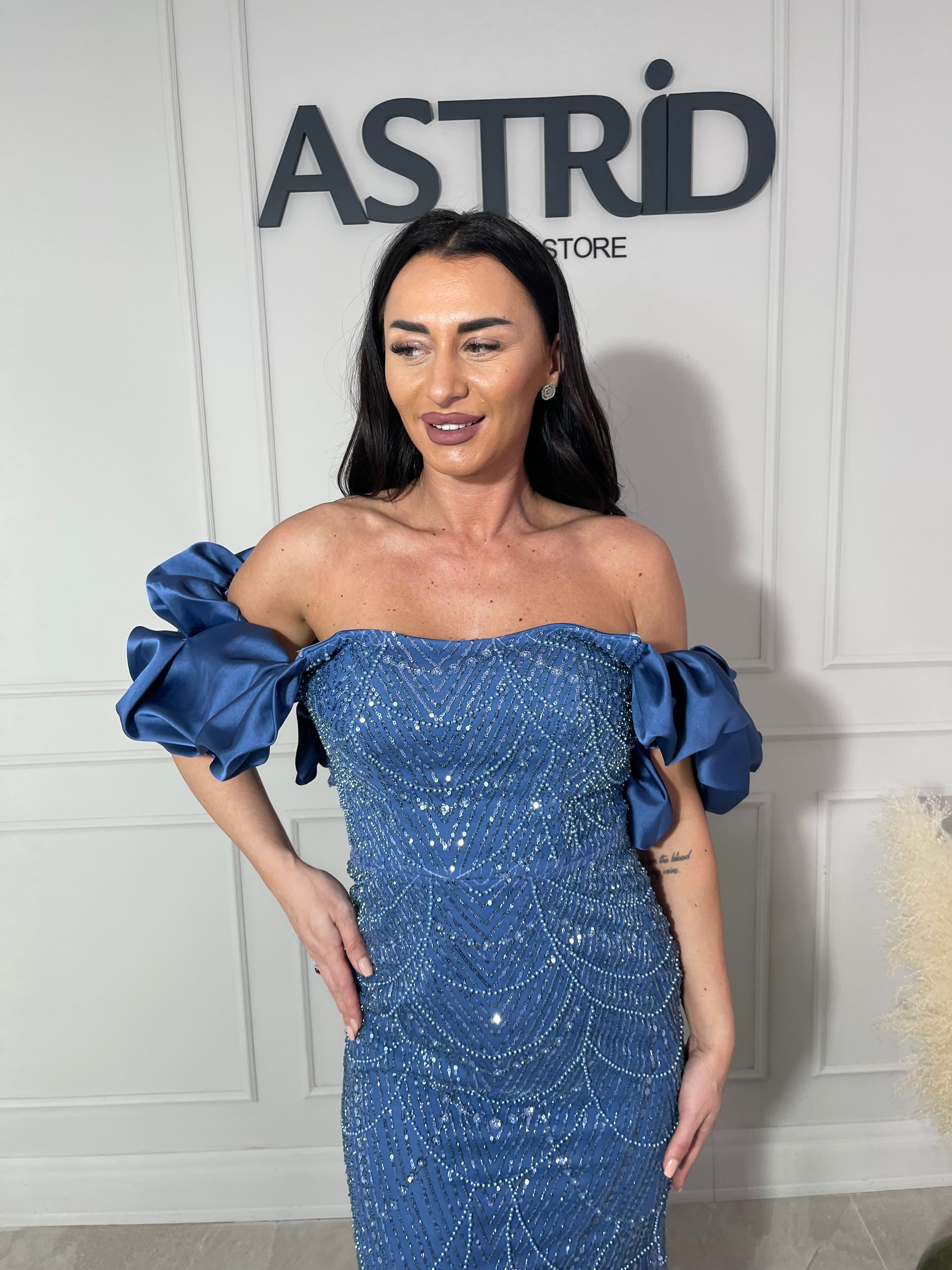 Rochie Amelie lungă din paiete cu mânecă bufantă