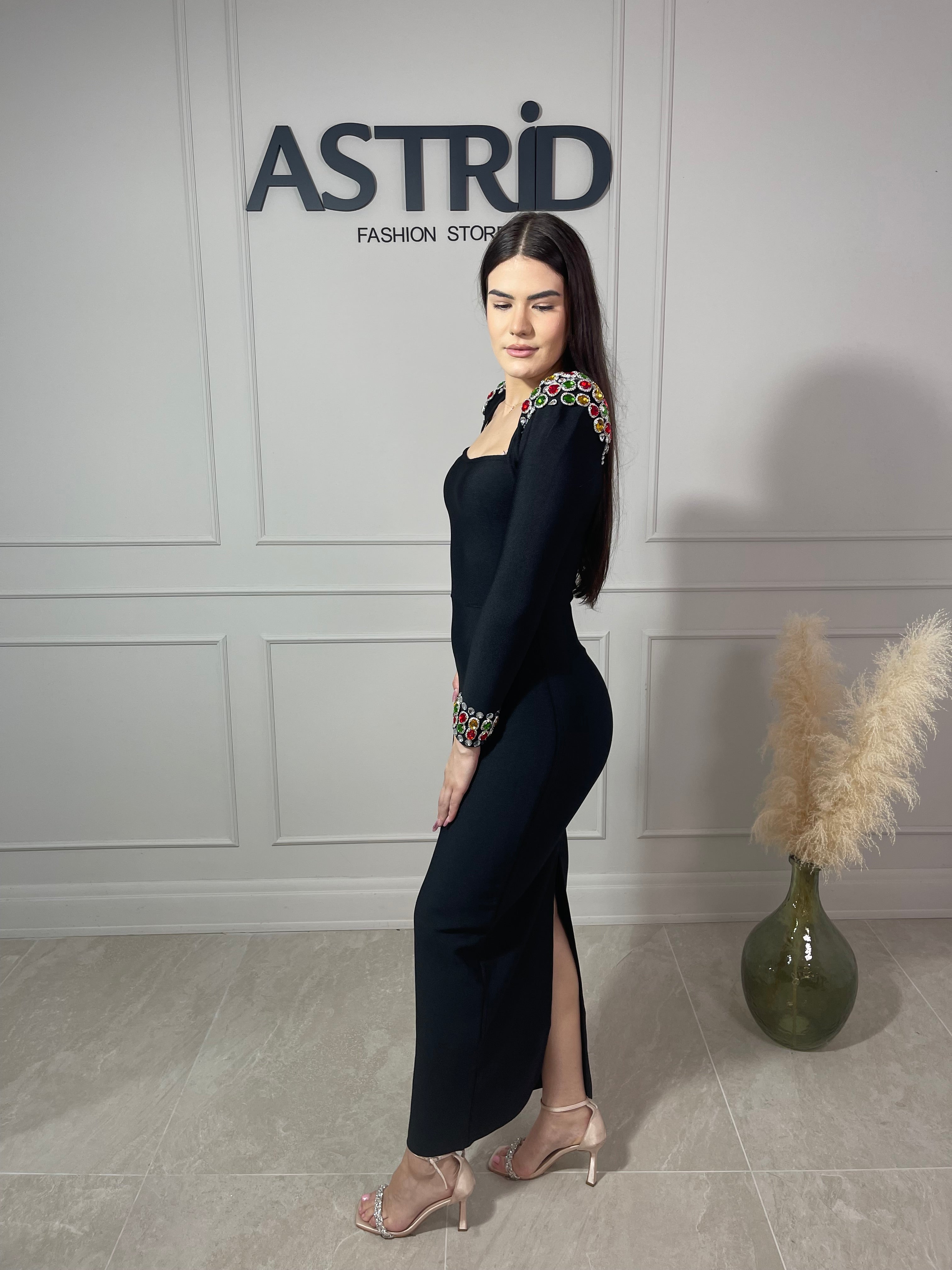 Rochie Maya lungă tip bandaj mânecă lungă și aplicații pietre colorate