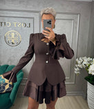 Rochie Vanessa scurta tip sacou cu volan din satin