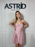 Rochie Eva scurtă în cloș cu aplicații pietre