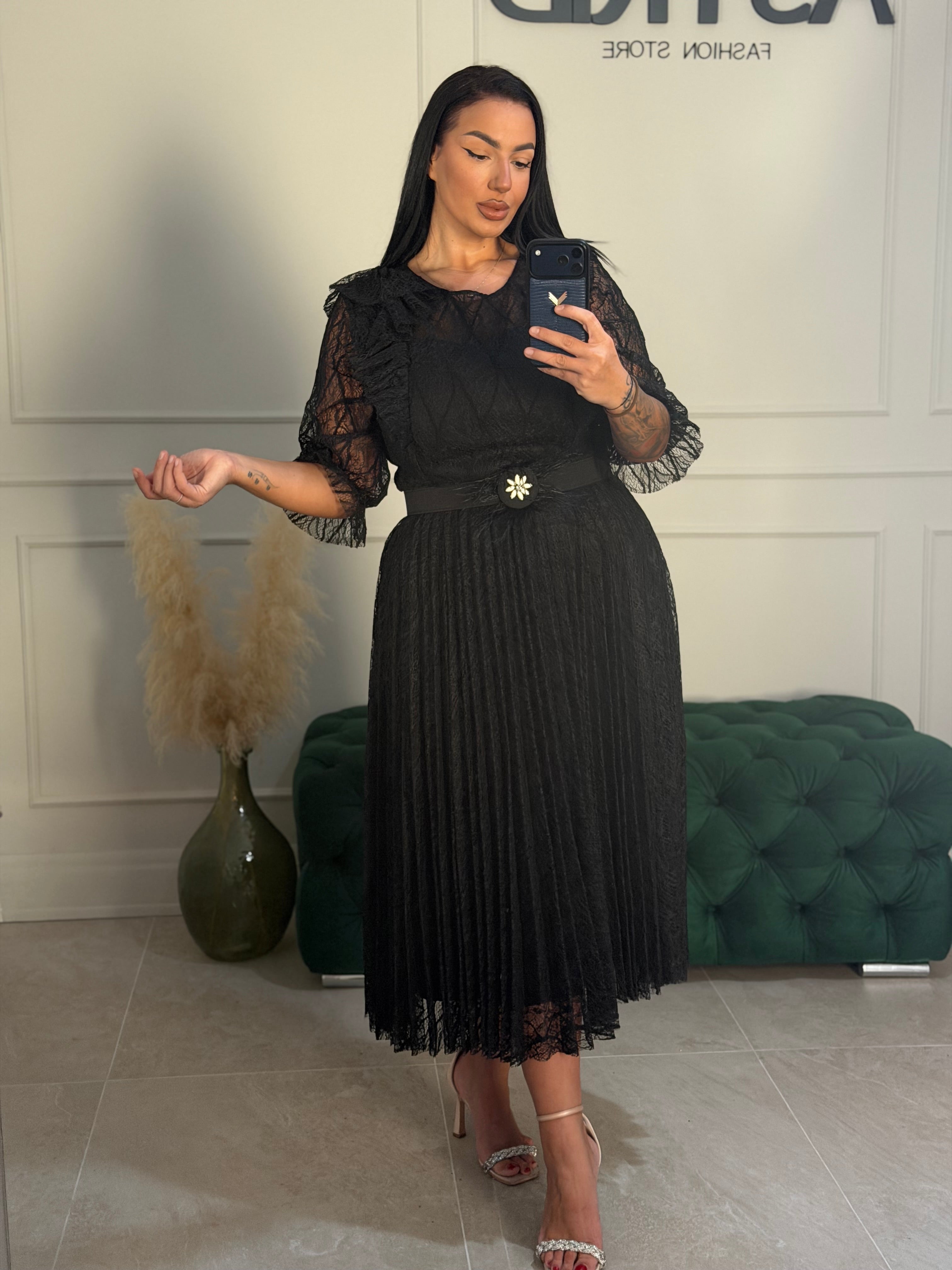 Rochie Agatha midi in clos din dantela cu maneci 3/4