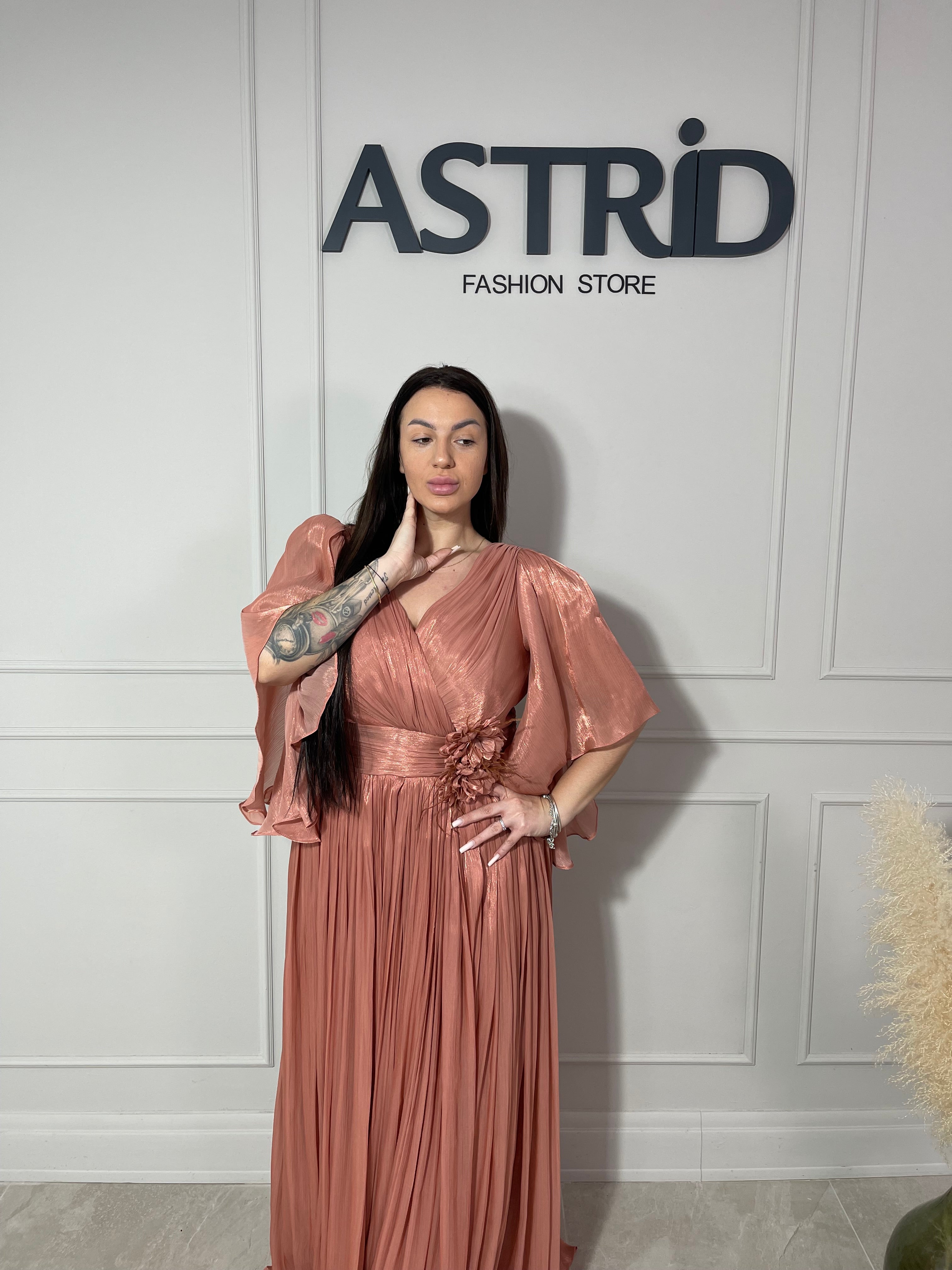 Rochie Sofia lungă mânecă clopot și accesoriu floare la talie