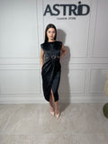 Rochie Paloma midi decupaj talie și aplicații pietre