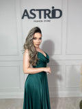 Rochie Kim midi din satin bust căzut și bretele subțiri