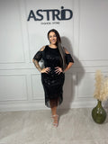 Rochie Vanessa midi umeri decupați aplicații paiete și franjuri