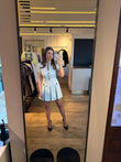 Rochie Glace scurtă în cloș cu nasturi aurii și curea în talie