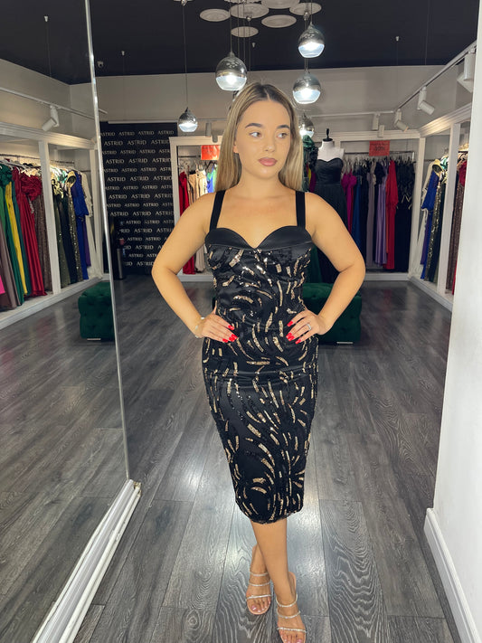 Rochie Olga midi, neagra, accesorizata cu insertii de dantela si paiete pe partea din fata, cupe din tafta, bretele late