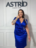 Rochie Caro midi din satin cu aplicații pietre talie