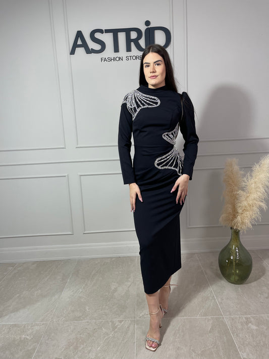 Rochie Laila lungă neagră mânecă lungă și aplicații paiete