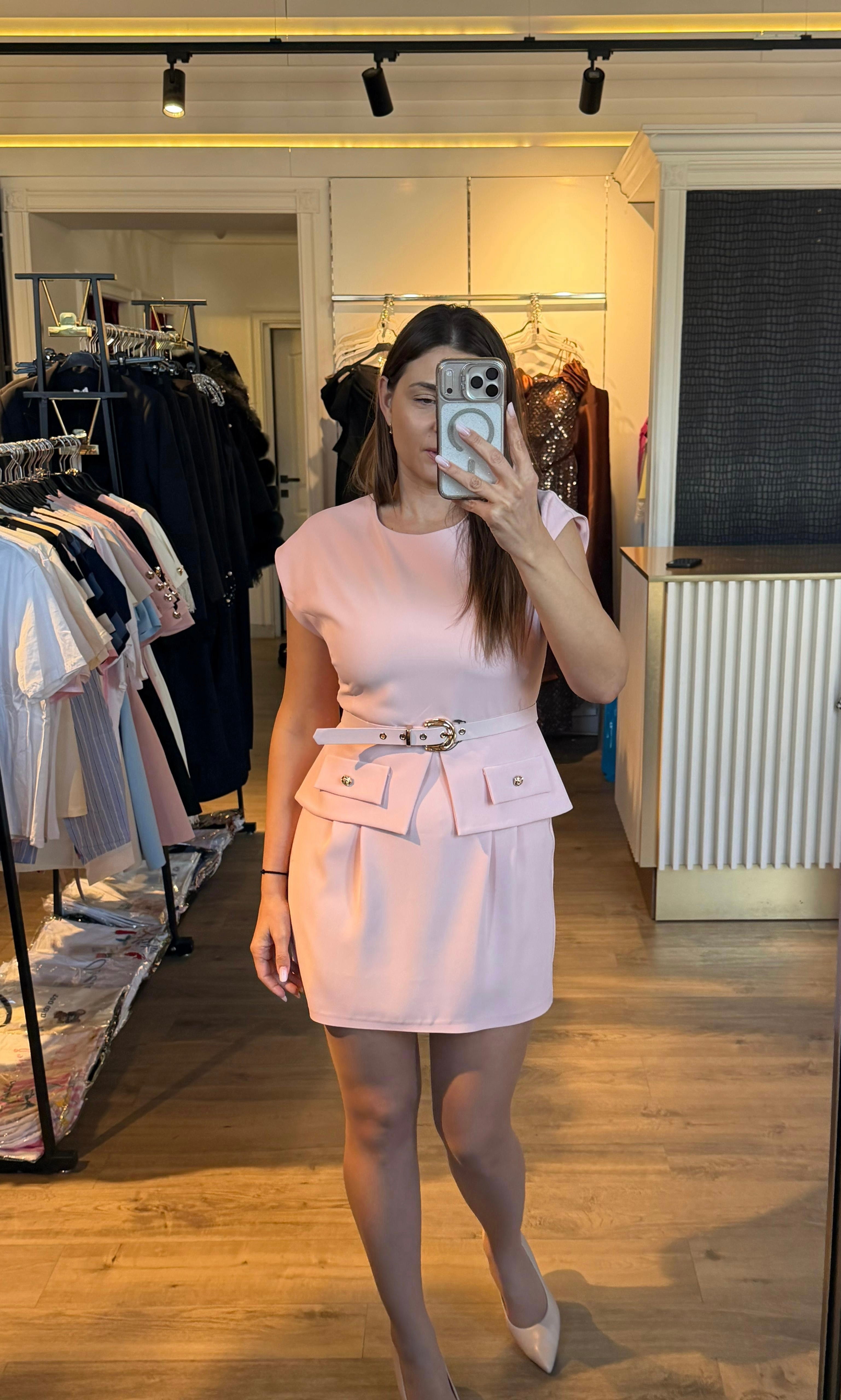 Rochie Alice scurtă cu volan în talie și curea