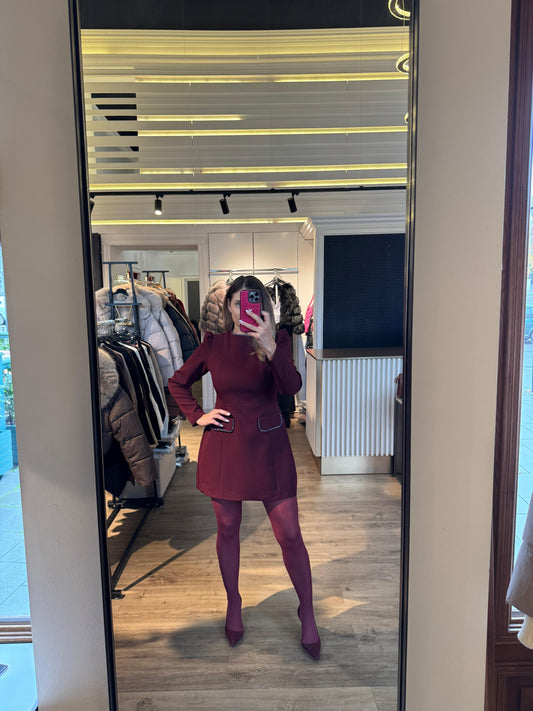 Rochie Nora scurtă cu buzunare și aplicații pietre