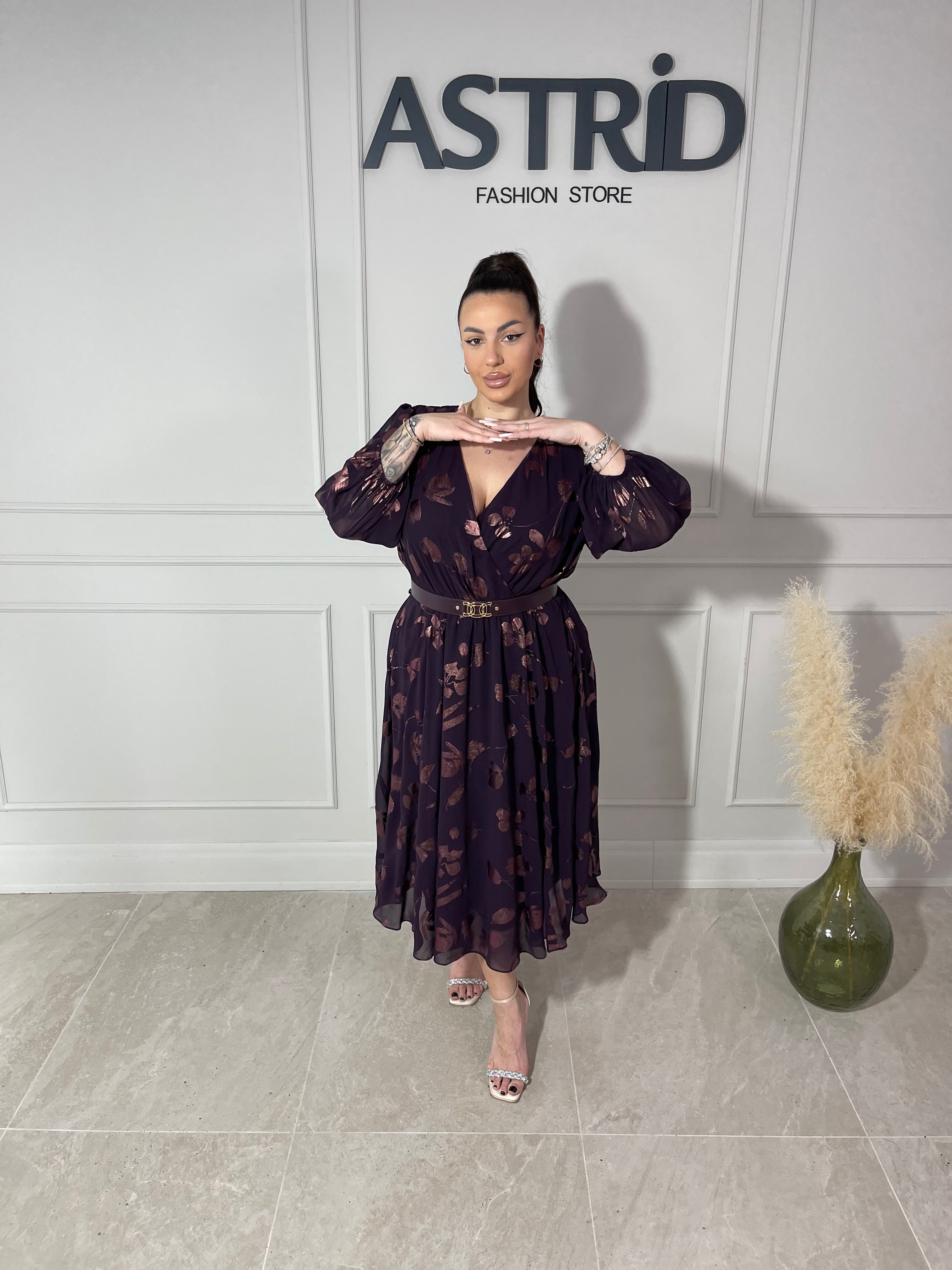 Rochie Elise midi din voal cu aplicații sclipici și mânecă lungă
