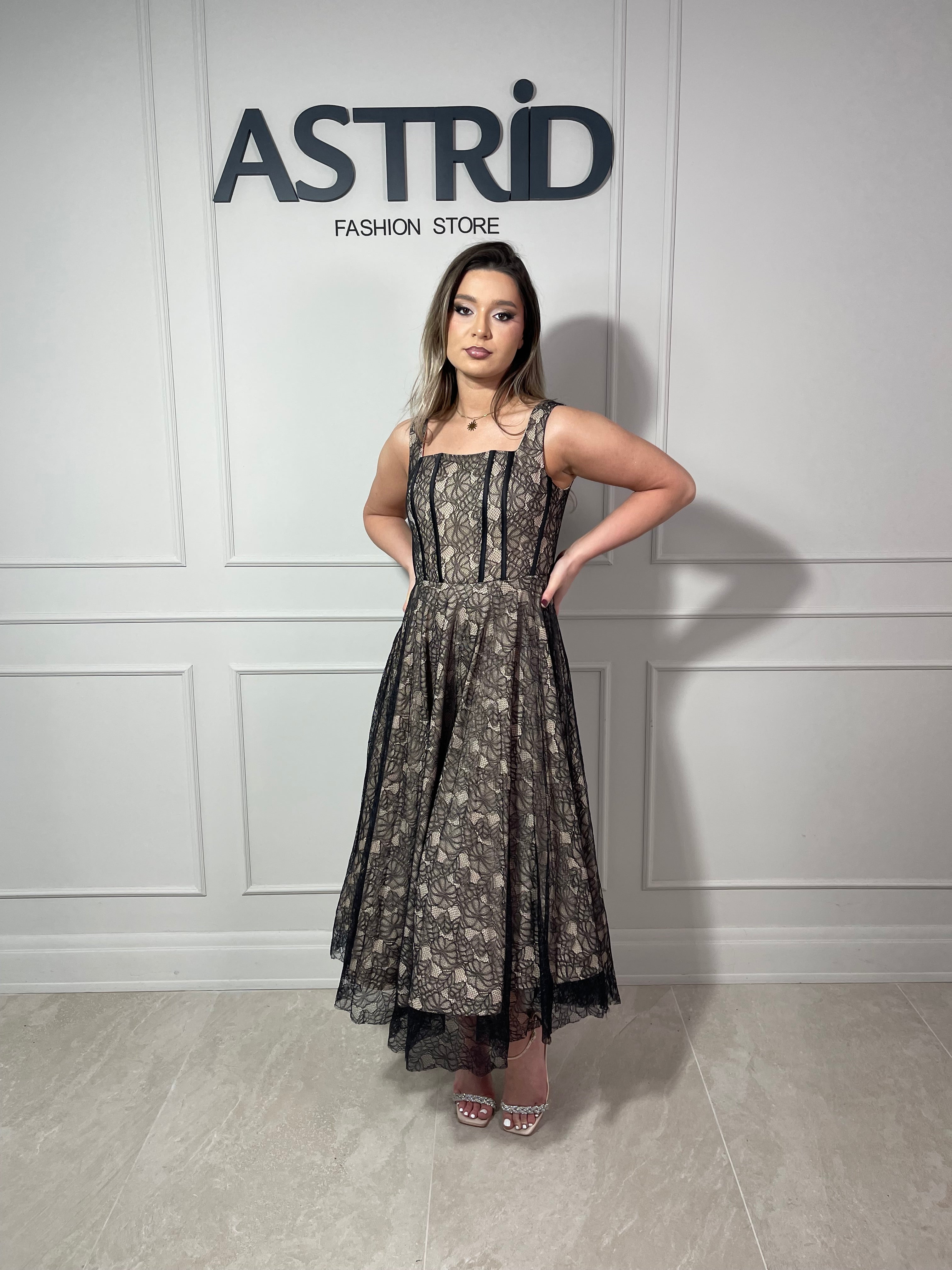 Rochie Vera midi în cloș cu dantelă negru cu bej