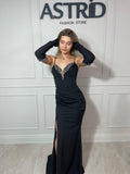 Rochie Grațiela lungă falduri în talie aplicații pietre la bust și accesorizata cu mănuși