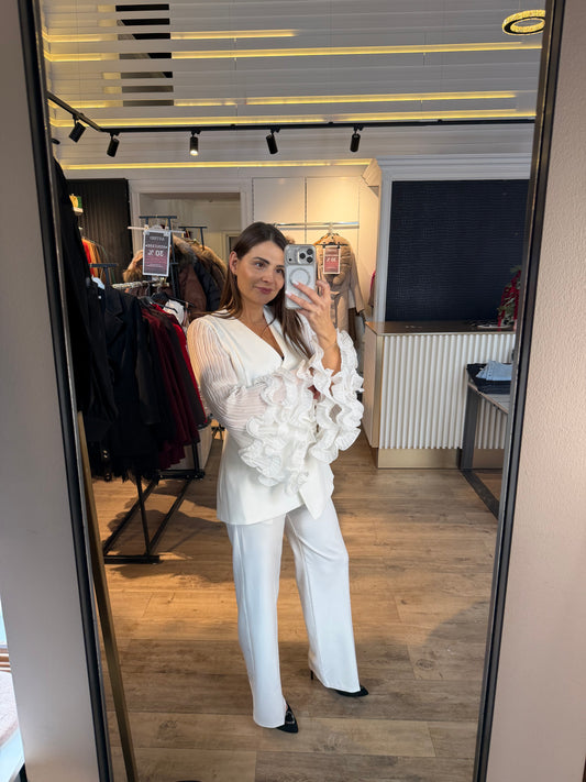 Compleu Angel maneca plisata evazata si pantalon evazat