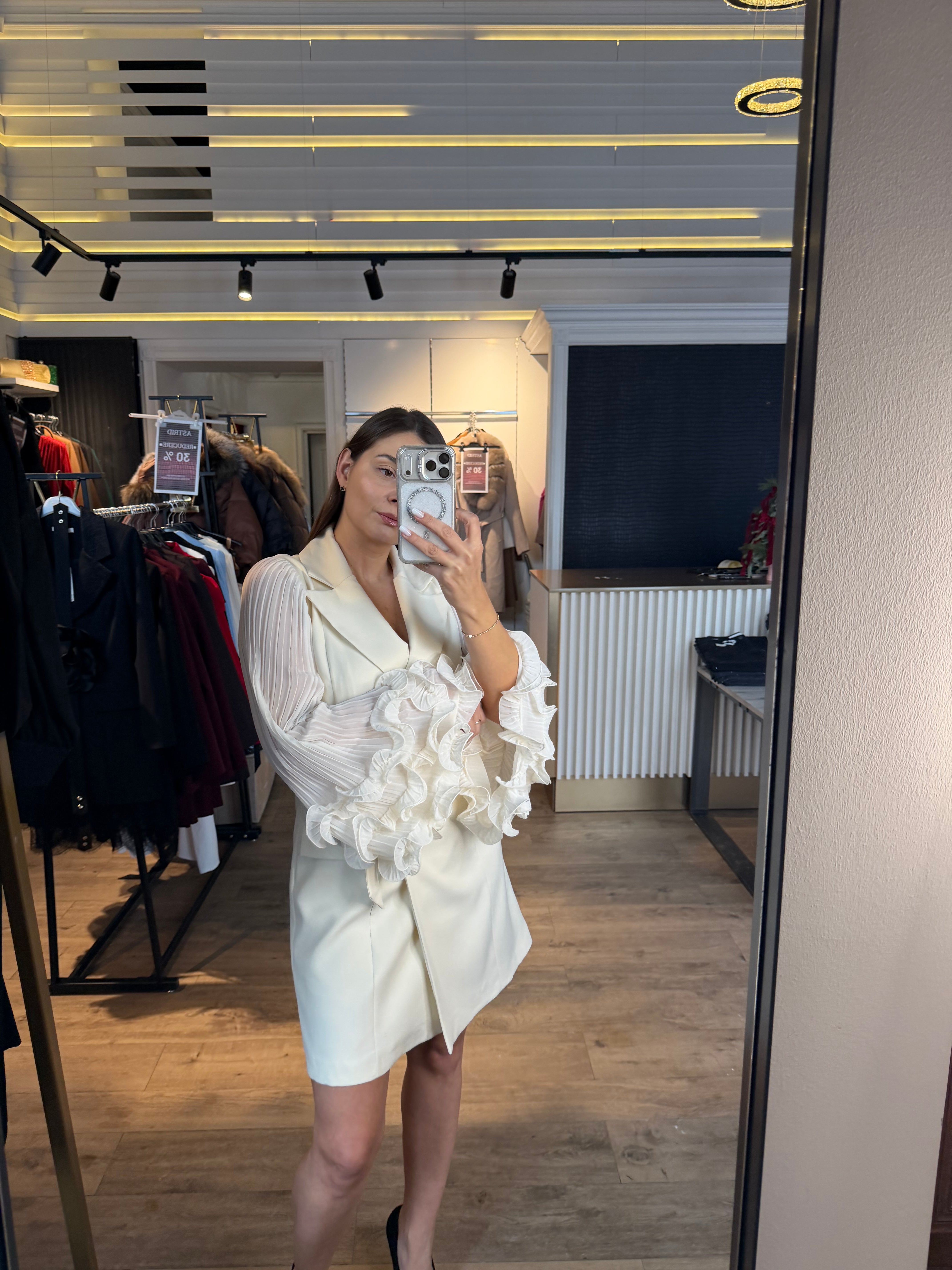 Rochie Pelly stil sacou cu maneci plisata si evazate