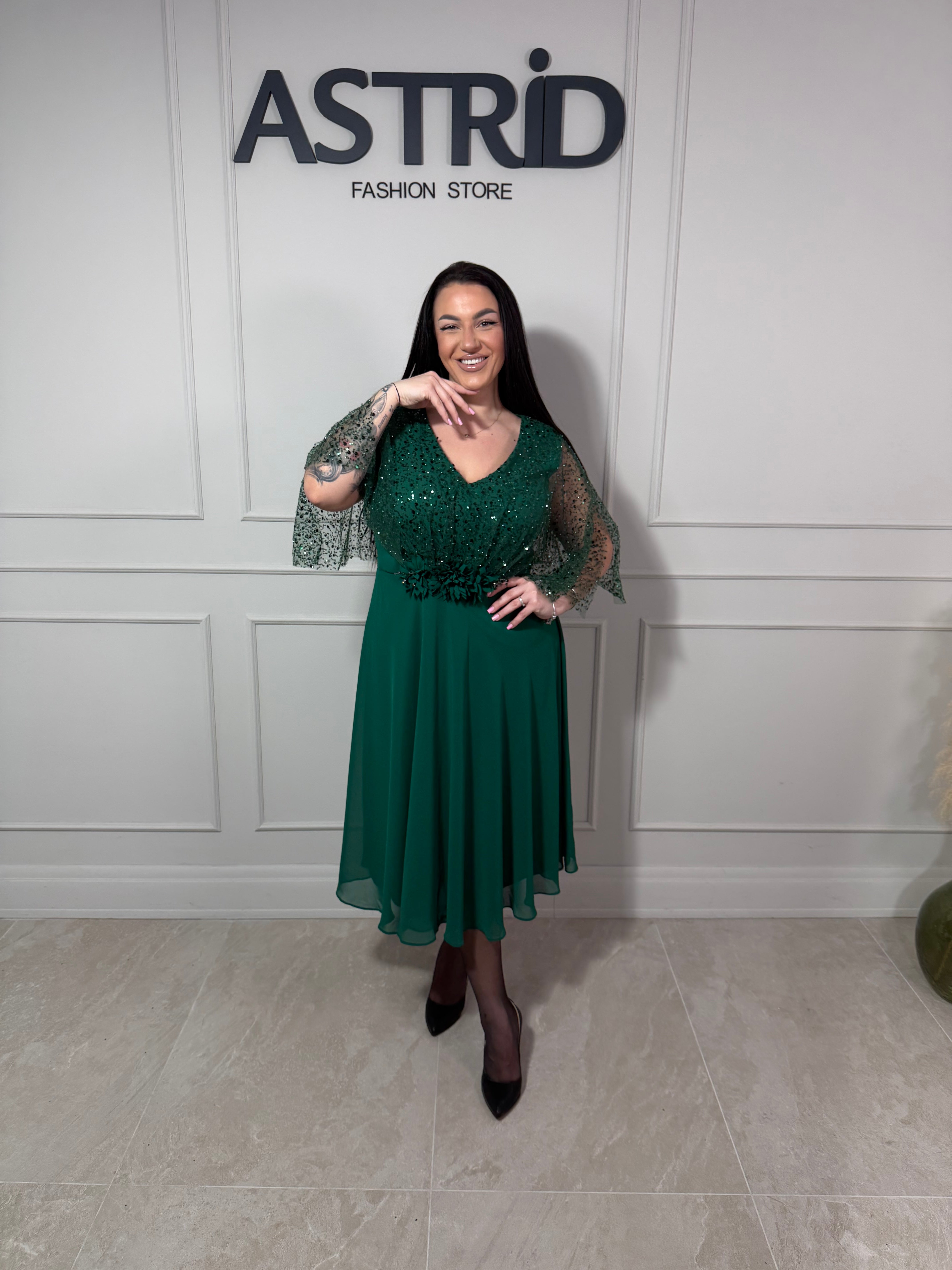 Rochie Zatara midi din satin cu dantele ăla bust și mânecă fluture