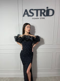 Rochie Bella lungă cu mânecă bufantă și aplicații perle