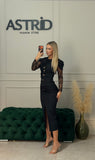Rochie Amy lunga cu maneci din dantela accesorizata cu nasturi aurii si falduri in talie