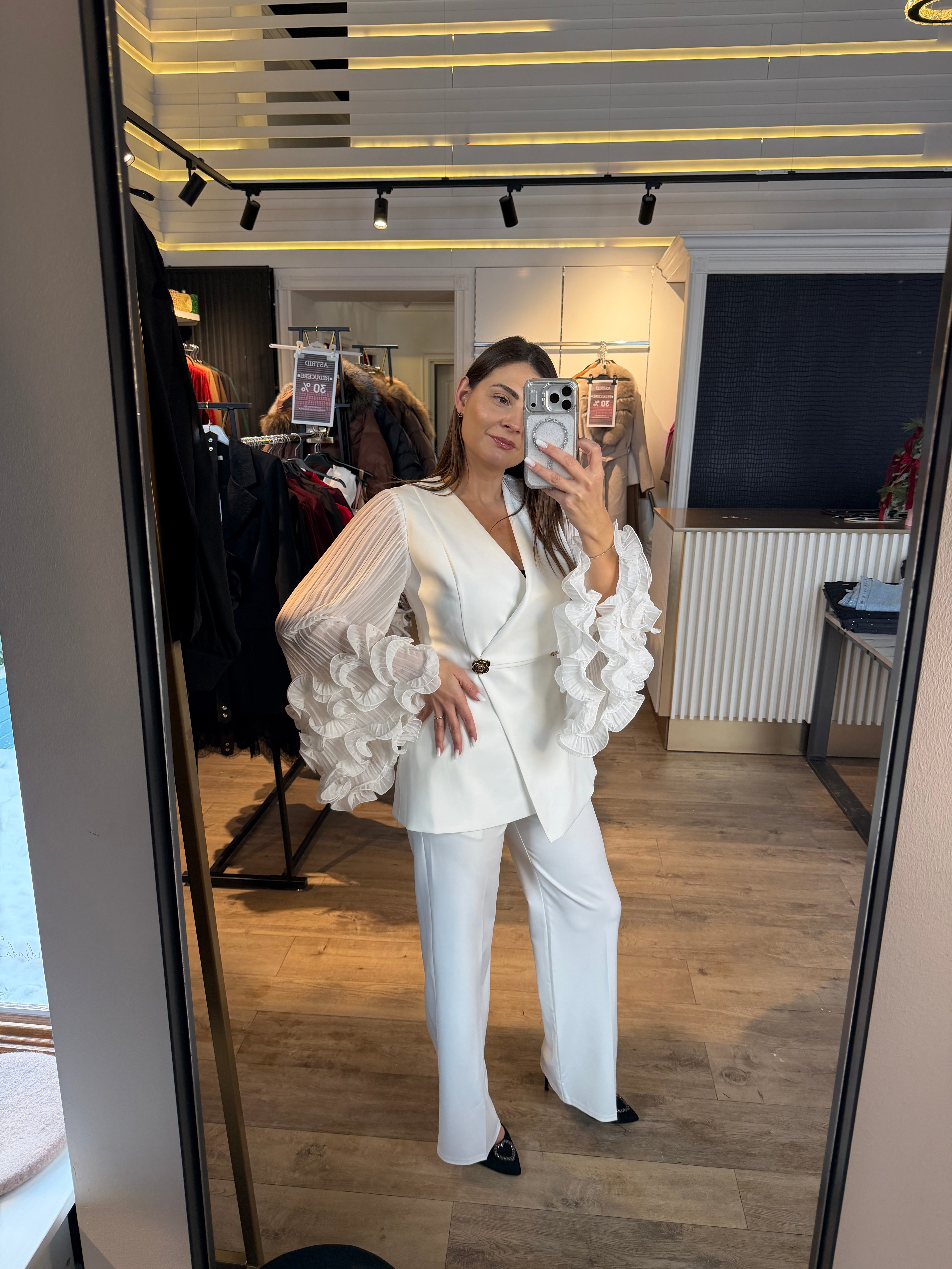 Compleu Angel maneca plisata evazata si pantalon evazat