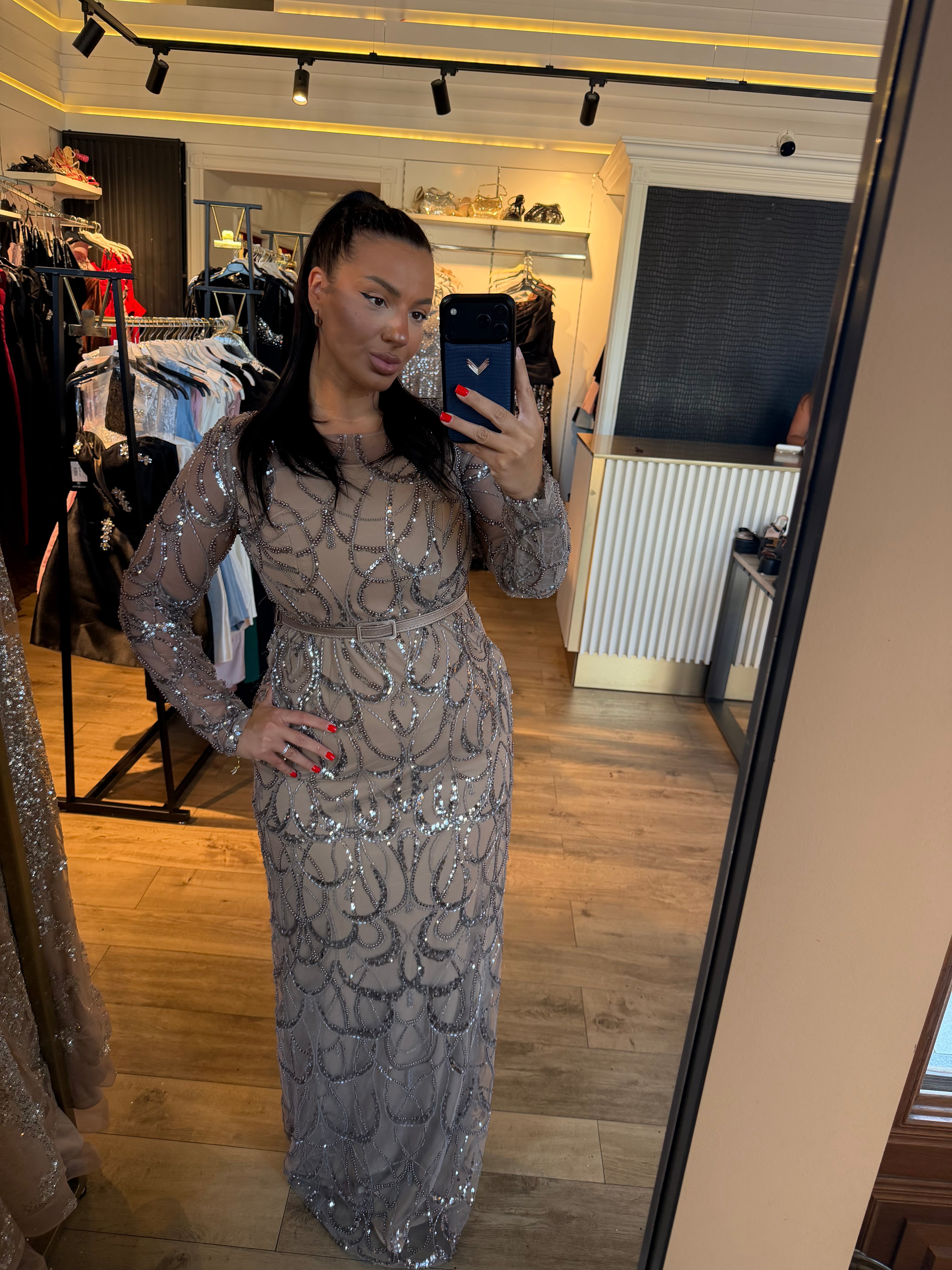 Rochie Azra lunga cu maneci lungi si aplicatii pietre