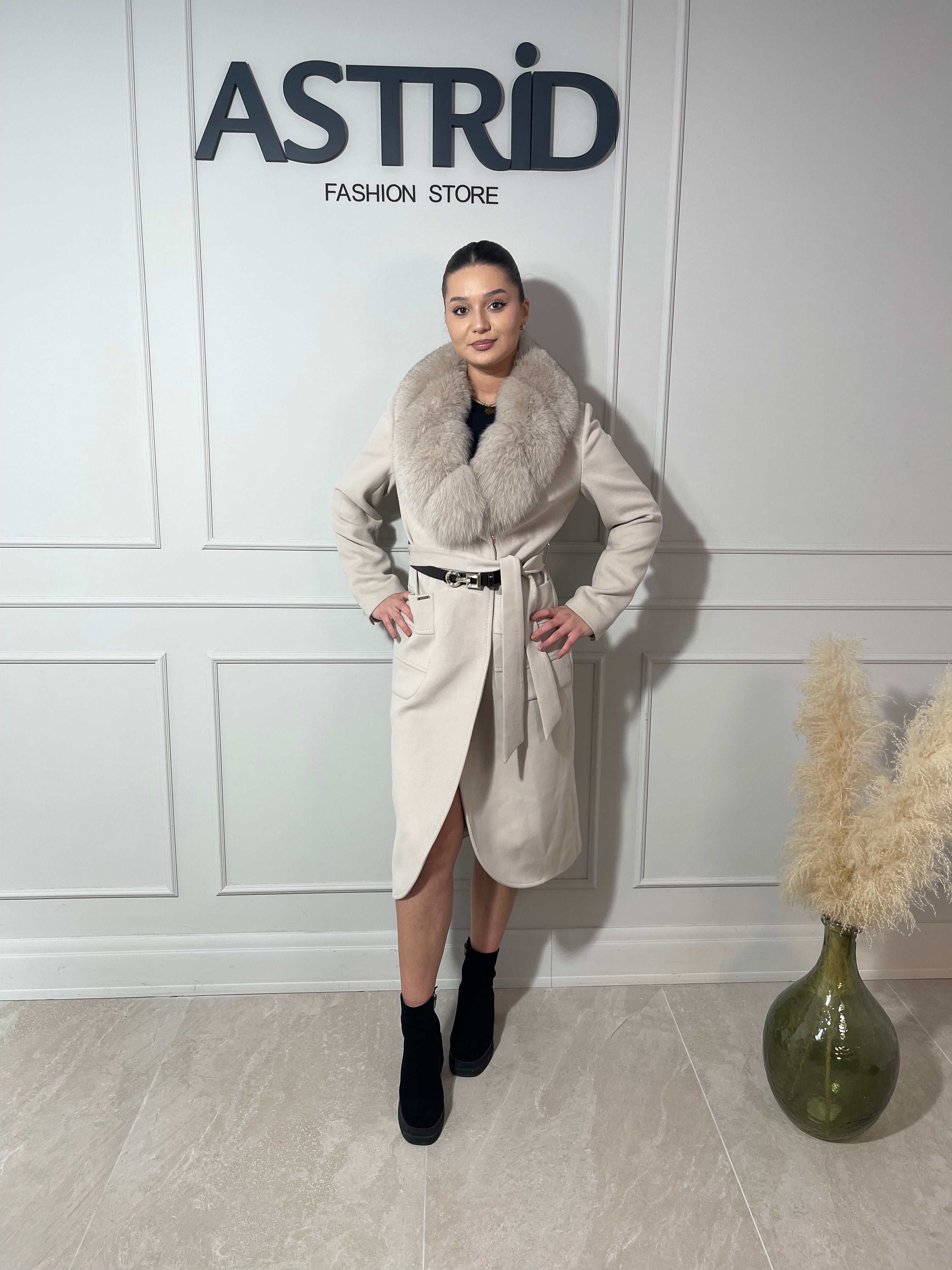 Palton Delia din cașmir blană naturală și cordon în talie