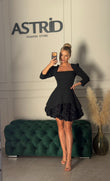 Rochie Althea scurta in clos cu aplicatii flori 3D
