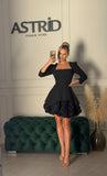 Rochie Althea scurta in clos cu aplicatii flori 3D