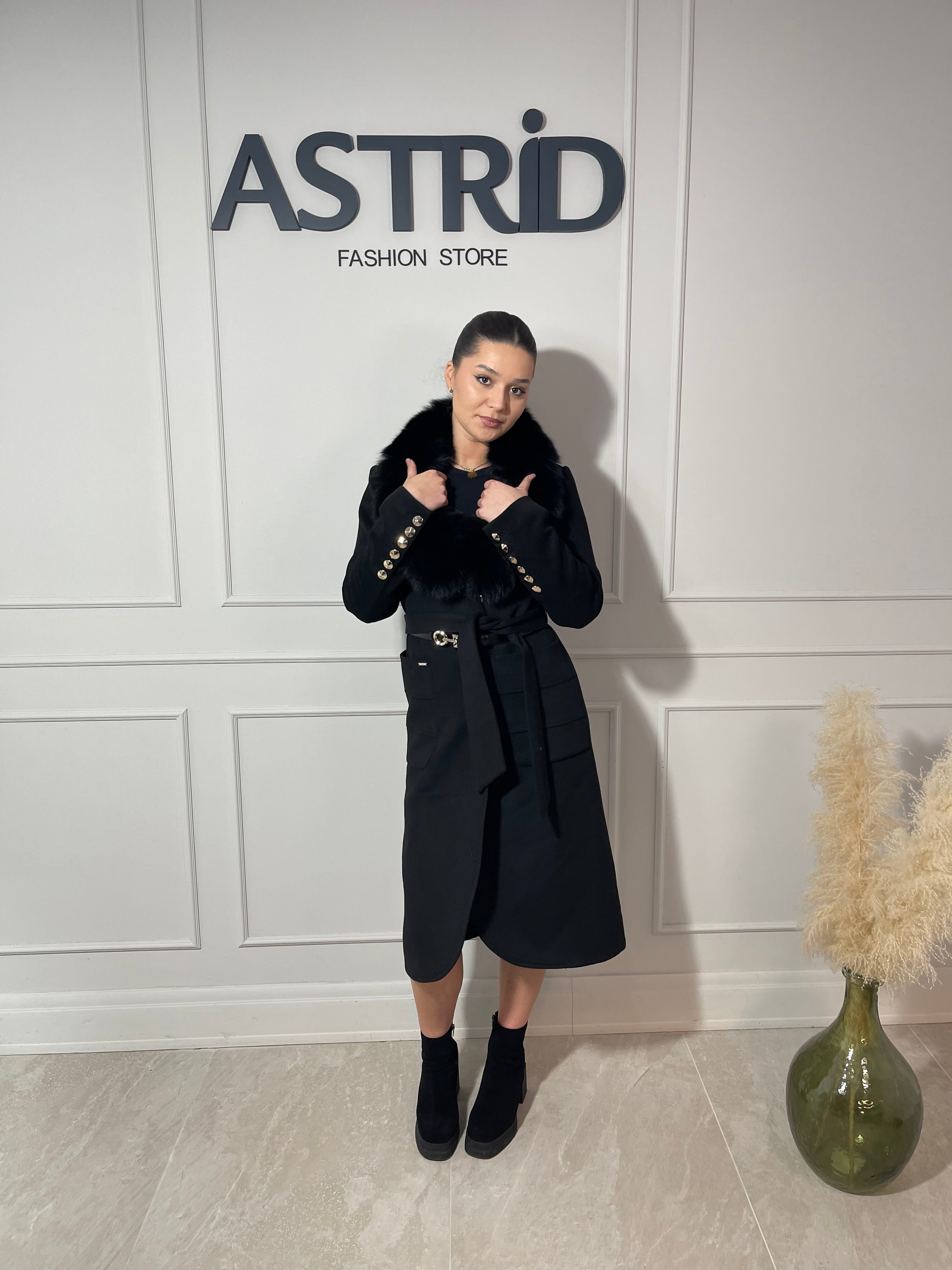 Palton Beatrice din cașmir cu blană naturală și cordon în talie