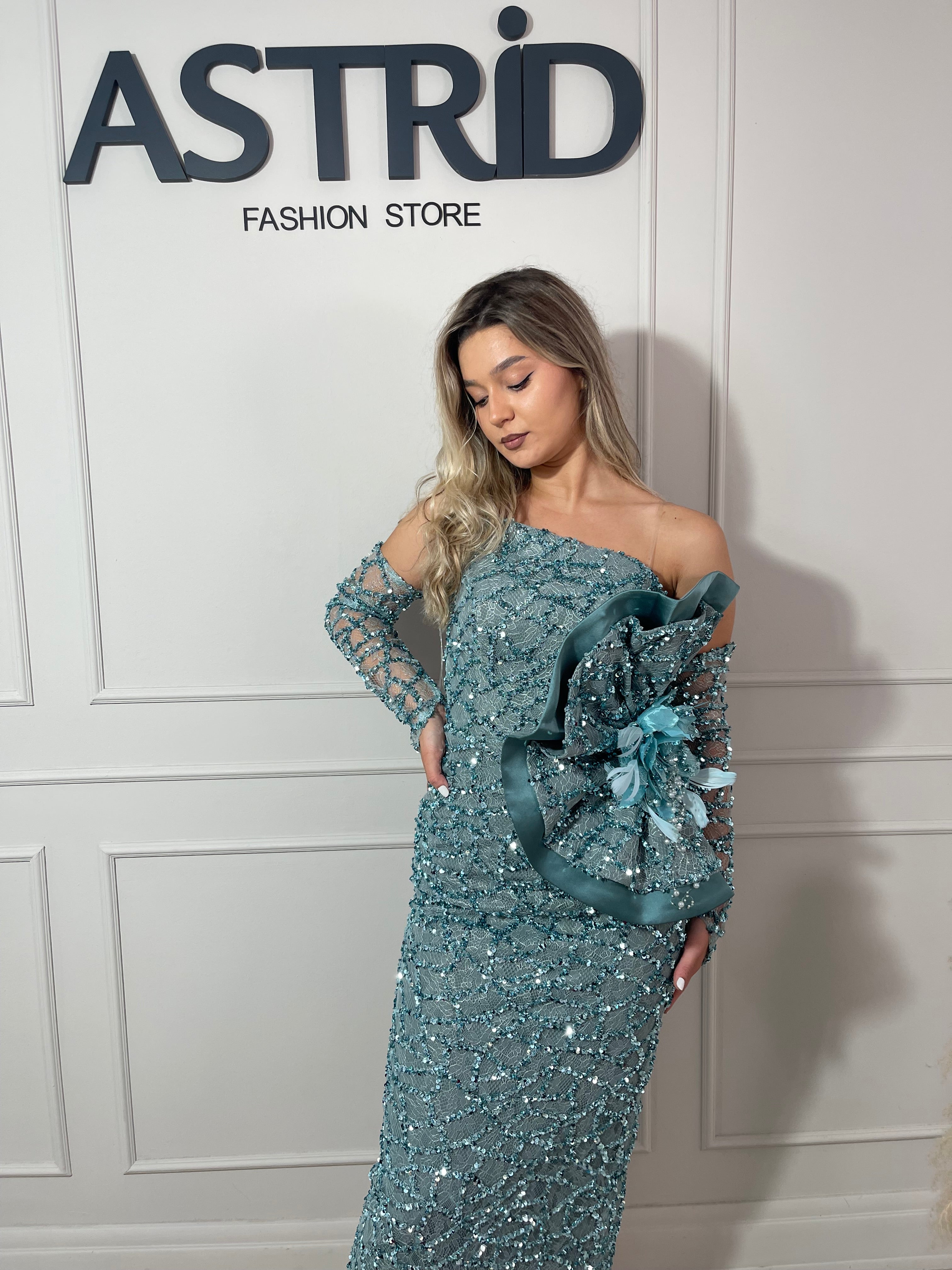 Rochie Belize midi cu mâneci detașabile și aplicații paiete și sclipici
