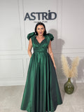 Rochie Olivia lungă din tafta cu buzunare și flori pe umăr