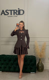 Rochie Brise scurta tip sacou cu volan din satin