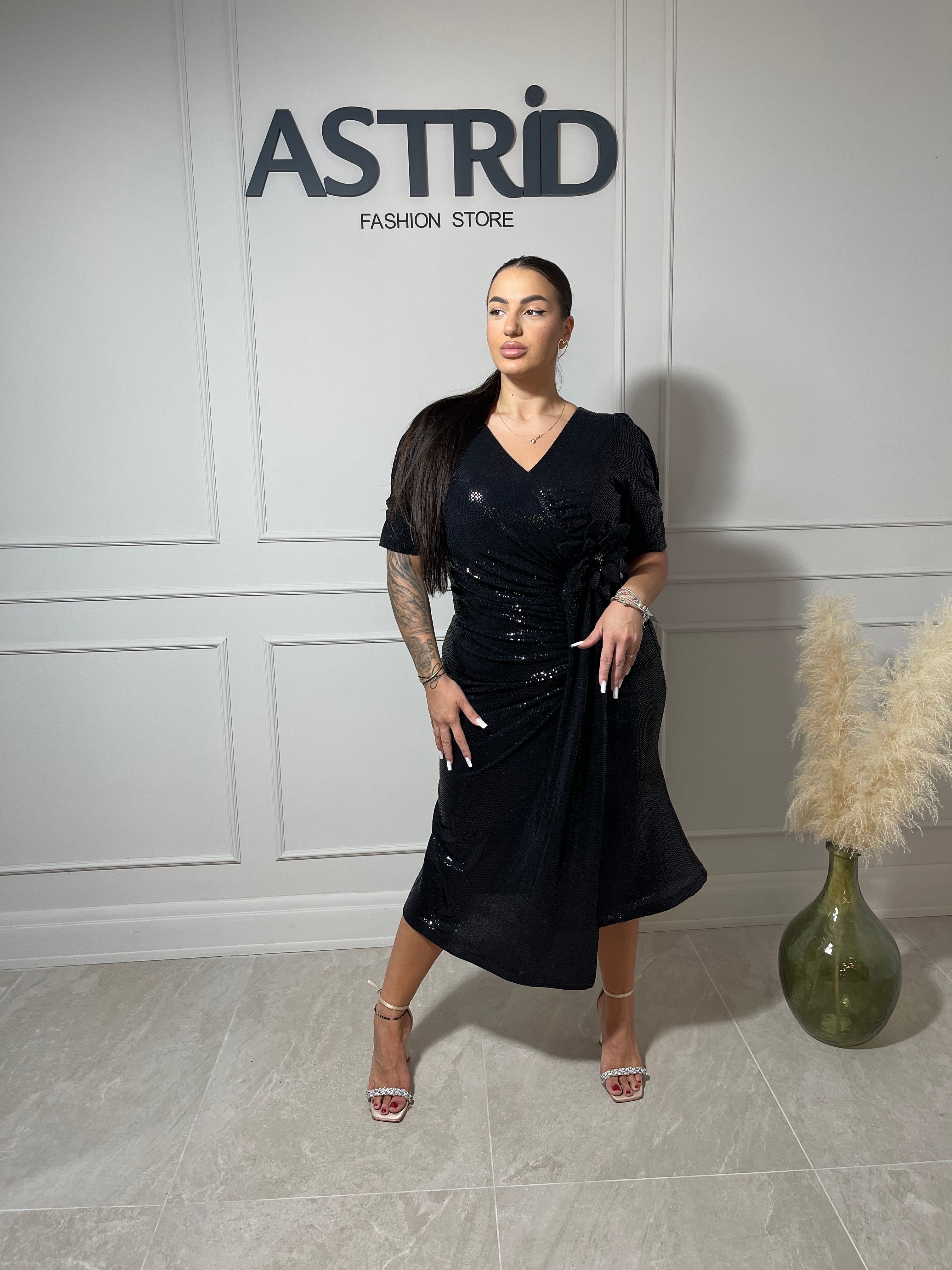 Rochie Viki midi aplicații paiete și falduri în talie