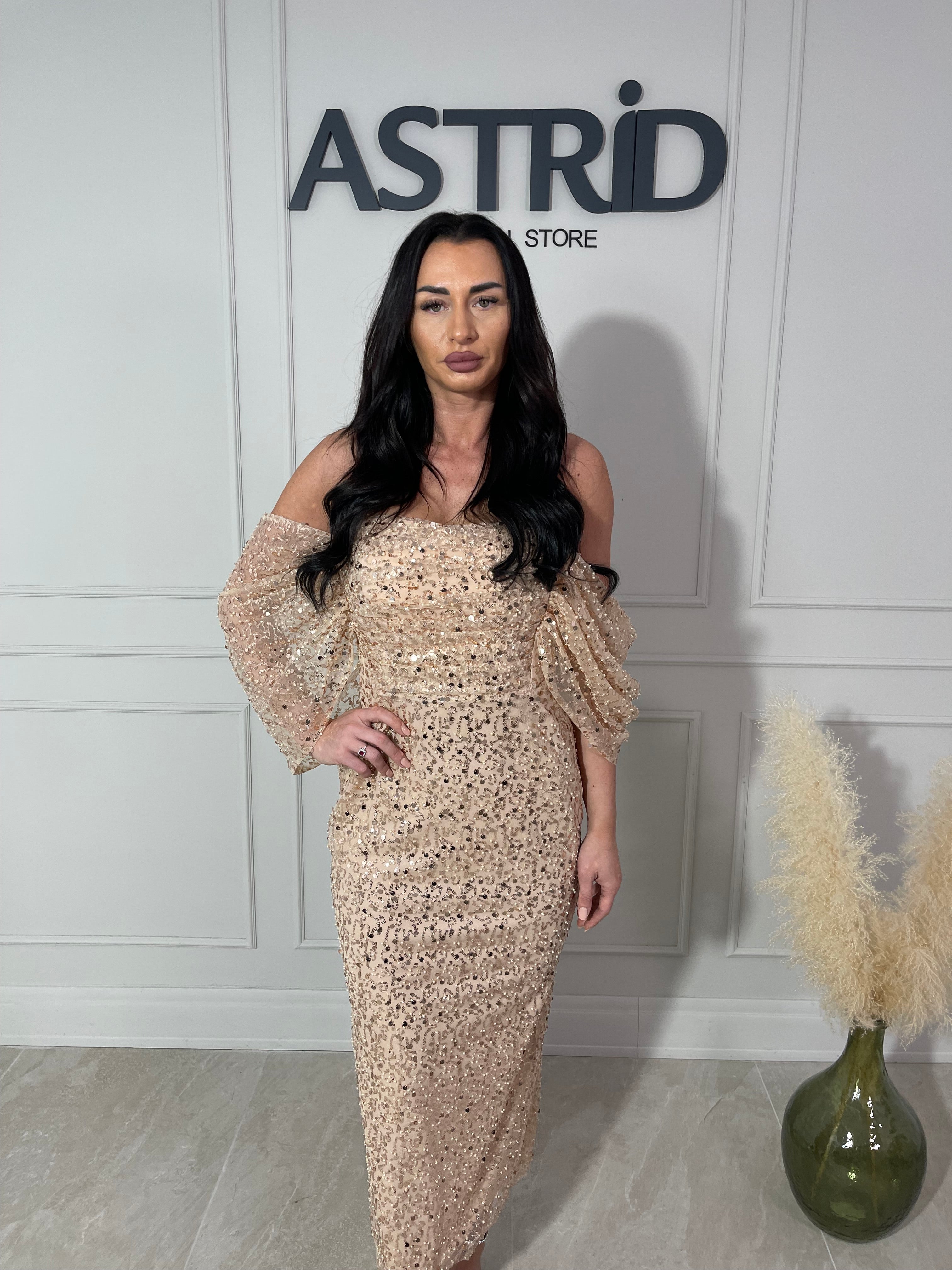 Rochie Opal midi din paiete cu mânecă căzută