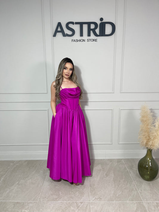 Rochie Ely midi din șifon falduri la bust și bretele subțiri