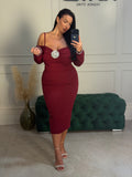 Rochie Adria midi cu umeri tip barcuta si maneci lungi