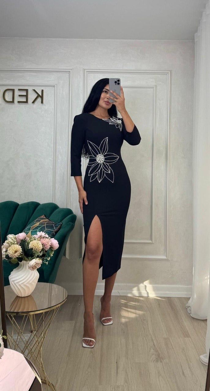 Rochie Lolita midi neagră crăpătură pe picior și aplicații pietre argintii