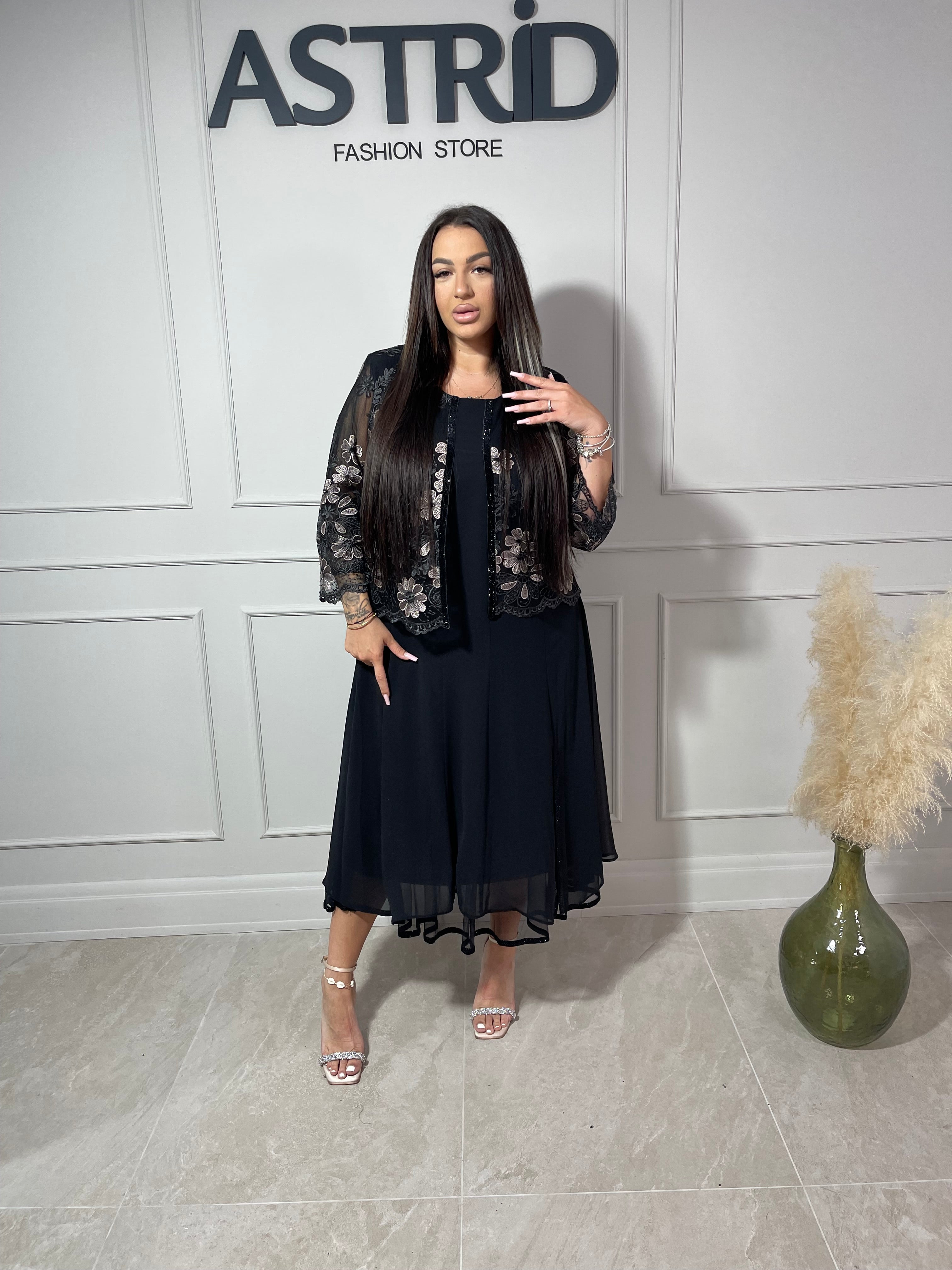 Rochie Elena midi din voal flori brodate și mânecă lungă