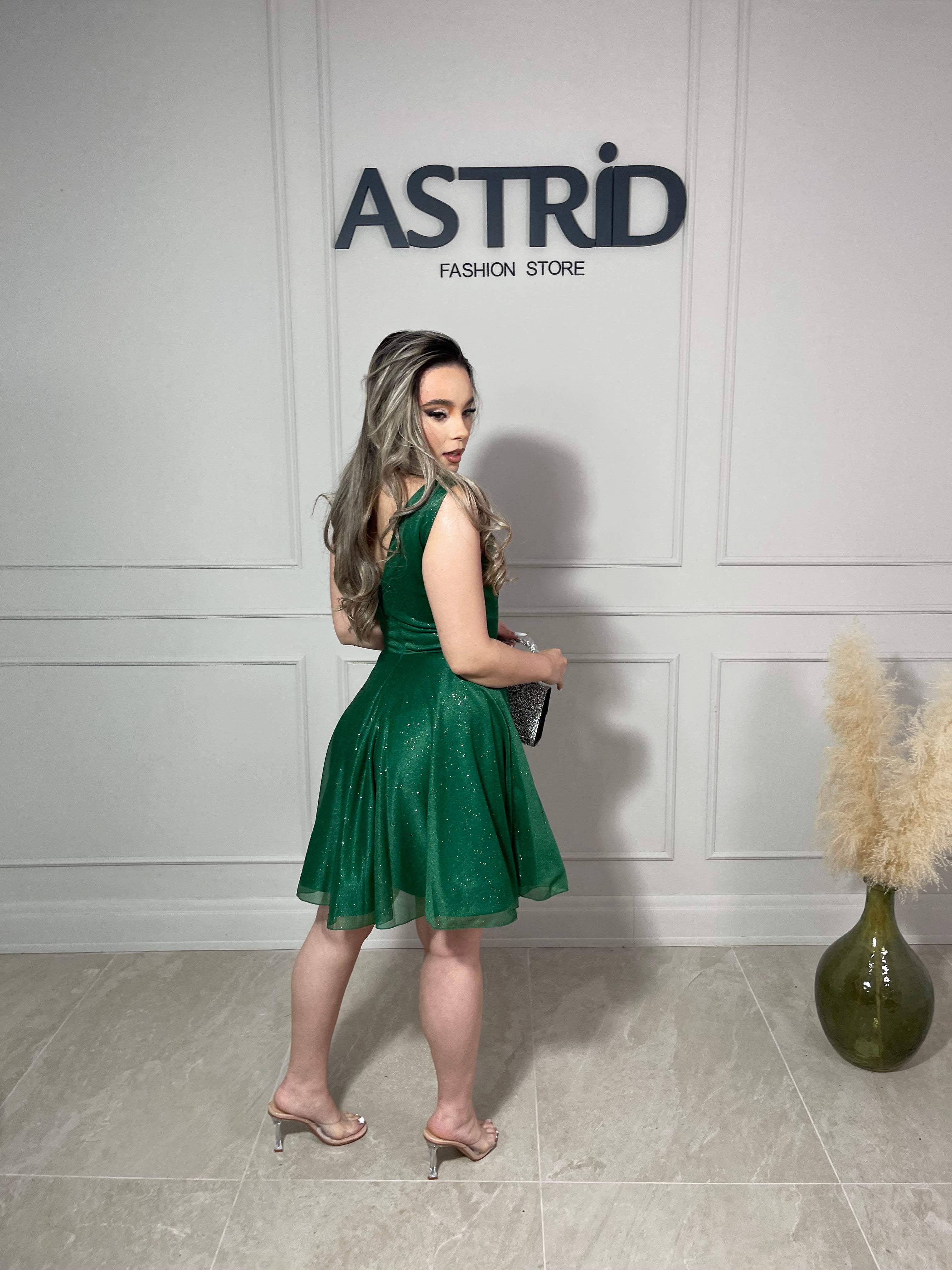 Rochie Mayra scurtă în cloș cu inserții sclipici