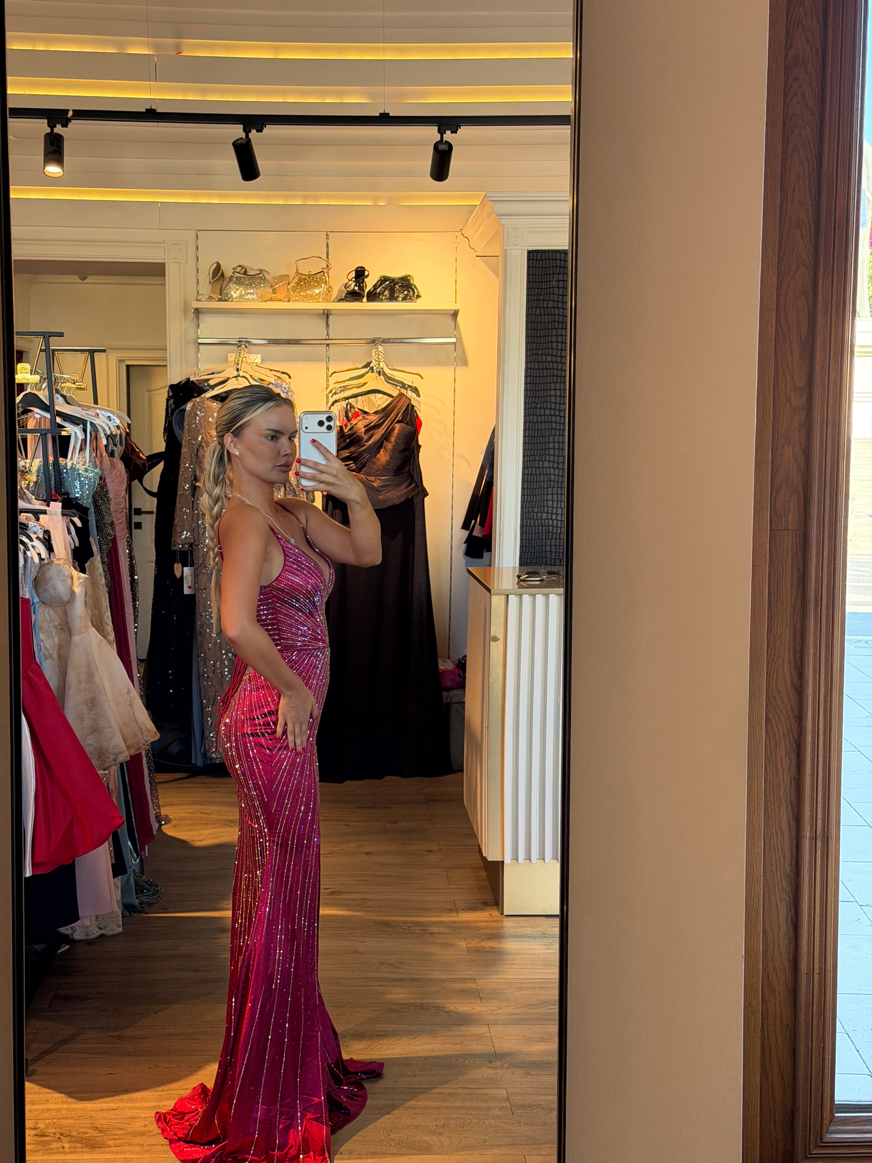 Rochie Crista lunga decorata cu pietre si corset