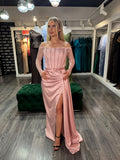 Rochie Gabrielle lunga cu maneci din dantelă si decolteu tip bărcuța