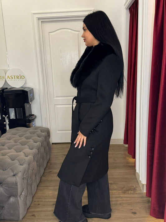 Palton Amelie negru cu nasturi în spate blană la guler și cordon în talie
