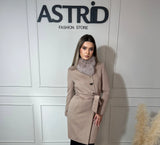 Palton Mira din cașmir cu blană naturală și cordon în talie